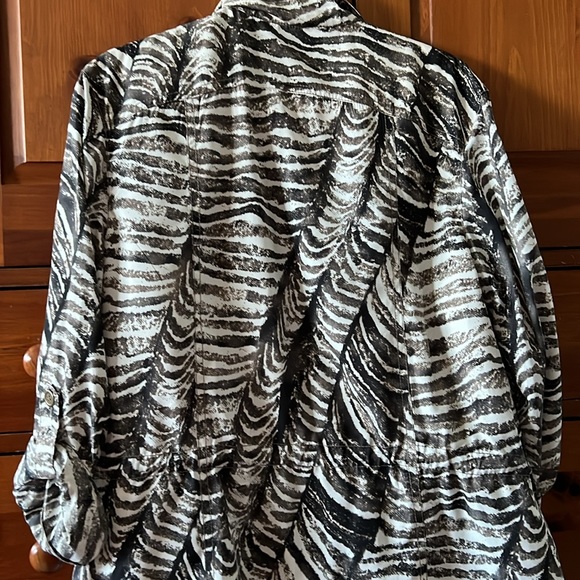 Woman’s Kenneth Cole Jacket Size Large - Picture 4 of 4